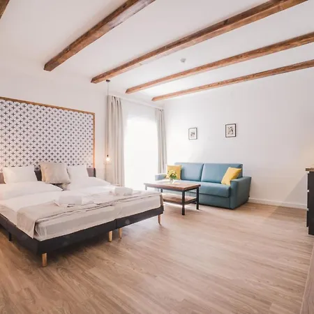 Mathias Rex فندق