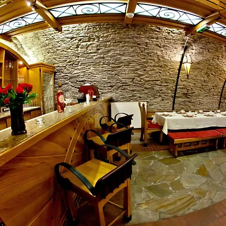 Mathias Rex Отель 3*