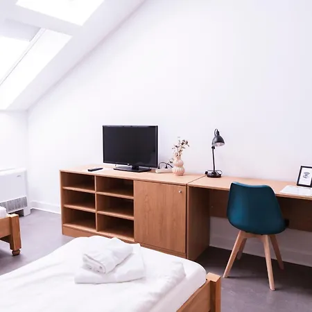 فندق Mathias Rex 3*