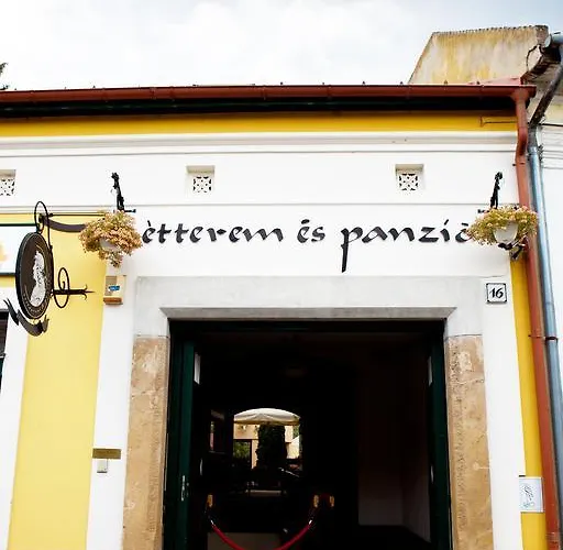 Mathias Rex 3* Сентендре